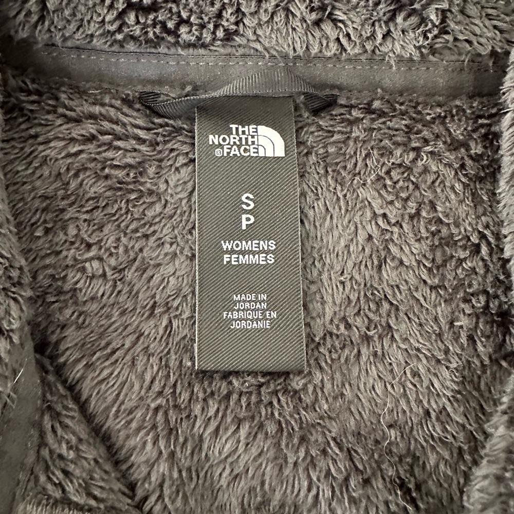 The North Face warm fuzzy jacket - Picture 3 of 5